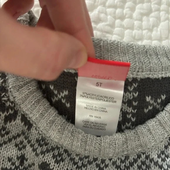 Disney Christmas Sweater 5T - Picture 3 of 6